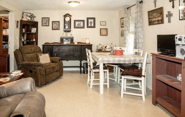 309  E Ave, Christine, TX 78012 — photo 5