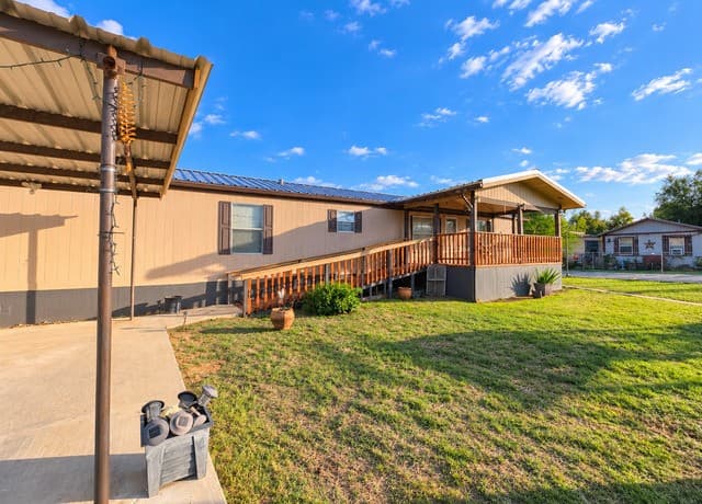 512 SW Hickey, Cotulla, TX 78014 — photo 2