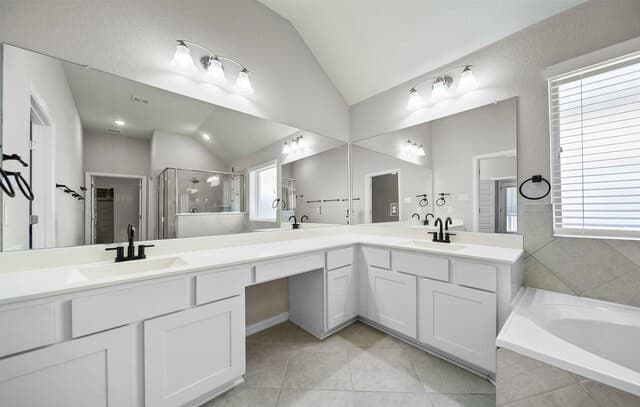 27823  Dana Creek Dr, Boerne, TX 78015 — photo 15