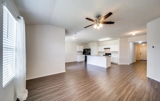 509  Moonvine Way, New Braunfels — photo 2