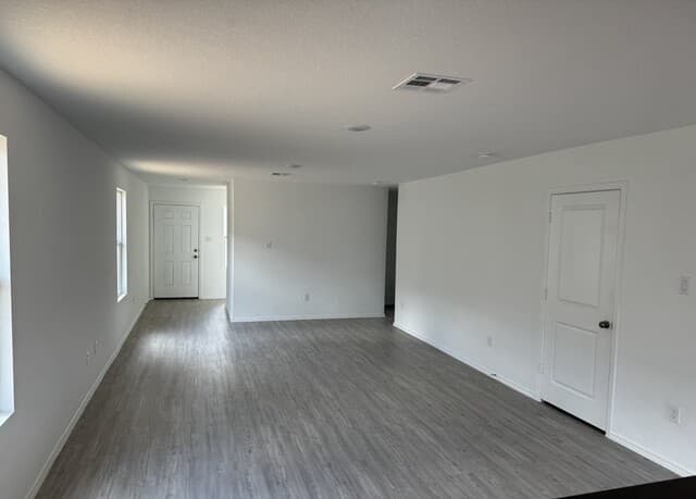 2454  Broken Arrow, New Braunfels, TX 78130 — photo 3