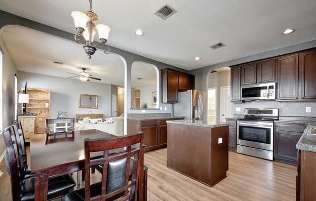 2234  Lakeline Drive, New Braunfels, TX 78130 — photo 7