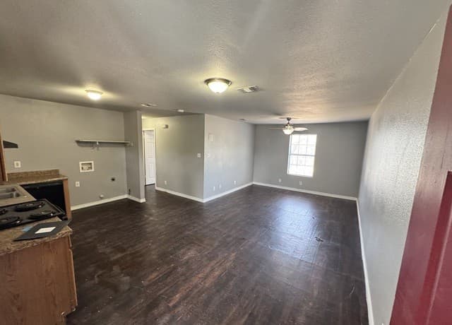 830 W Hutchins Place Unit 11