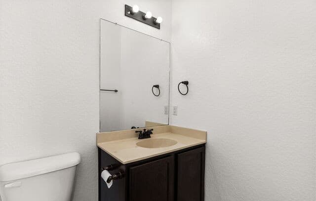 586  Creekside Circle, nan — photo 15