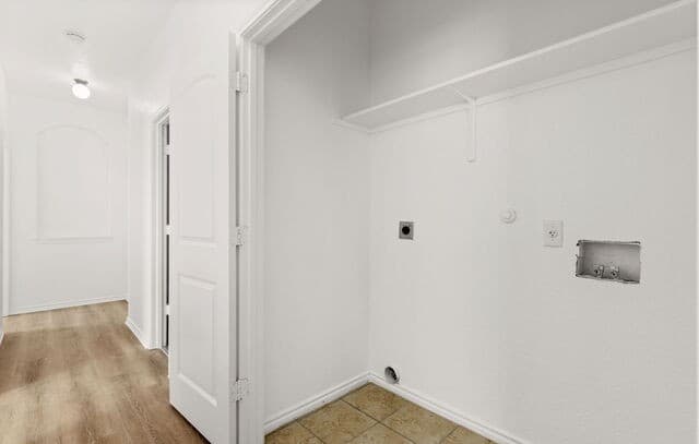 586  Creekside Circle, nan — photo 16