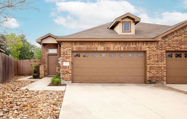 586  Creekside Circle, nan — photo 18