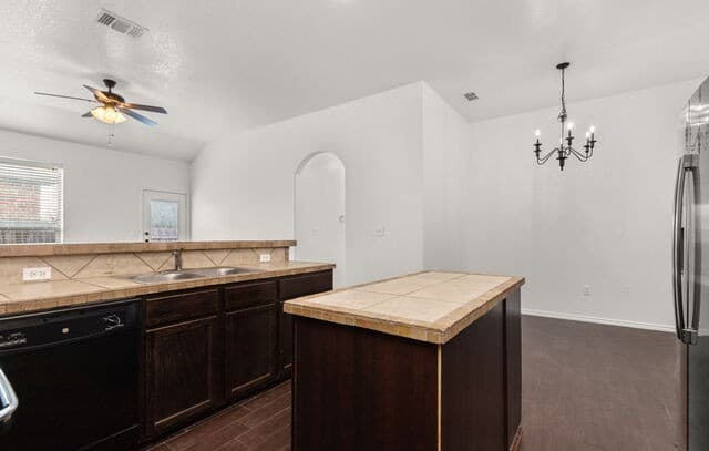 586  Creekside Circle, nan — photo 9