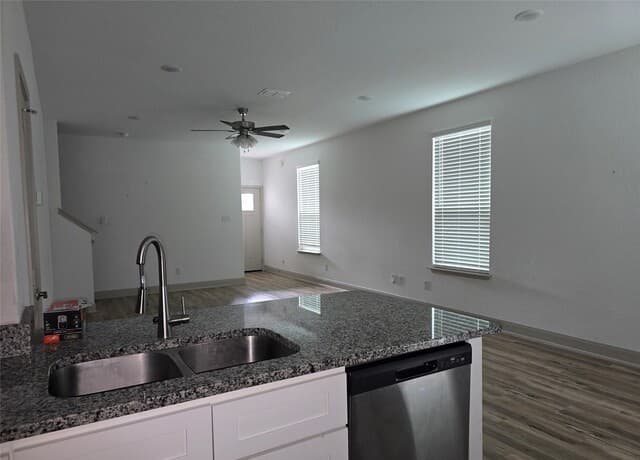 7520  Magnolia Village Village Unit 101, San Antonio, TX 78252 — photo 5