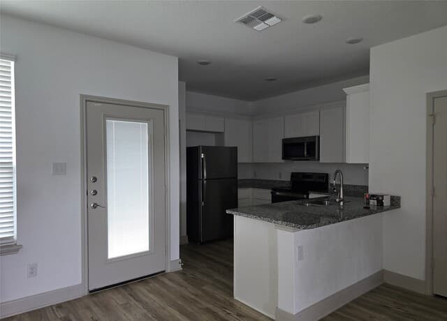 7520  Magnolia Village Village Unit 101, San Antonio, TX 78252 — photo 6