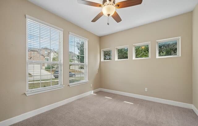 1086  Boulder Run, New Braunfels — photo 12