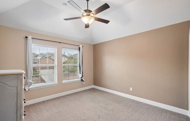 1086  Boulder Run, New Braunfels — photo 21