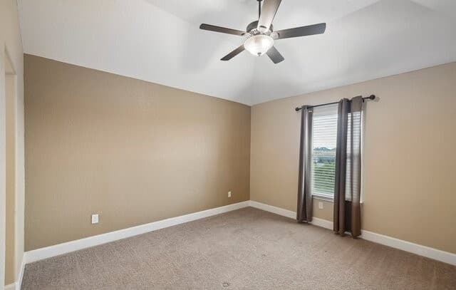 1086  Boulder Run, New Braunfels — photo 23