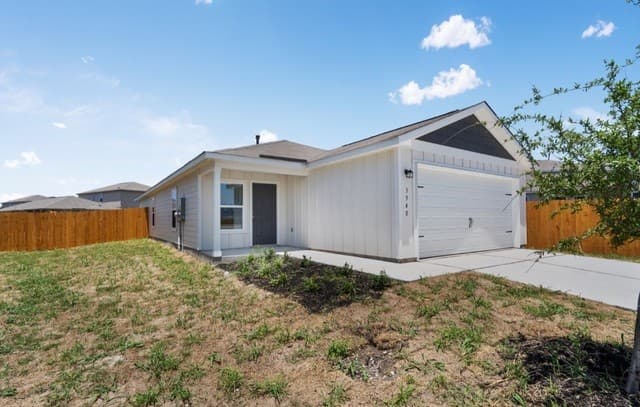 3940  Prairie Creek, New Braunfels, TX 78132 — photo 2