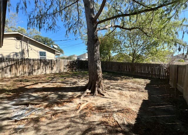 2745  Maple Tree Road, New Braunfels — photo 22