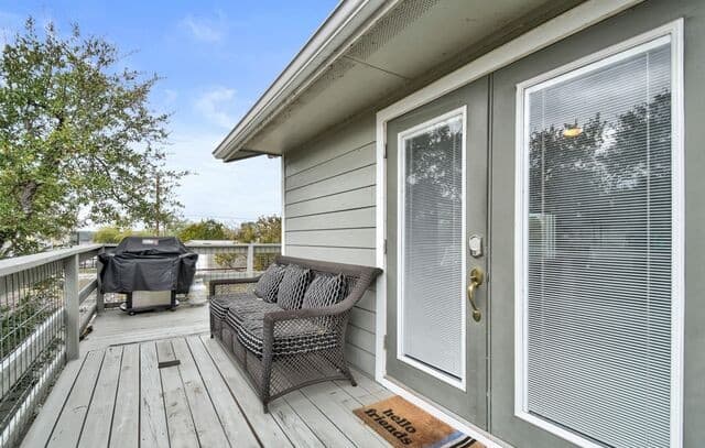 2591  Lakeshore Drive, Canyon Lake, TX 78133 — photo 17