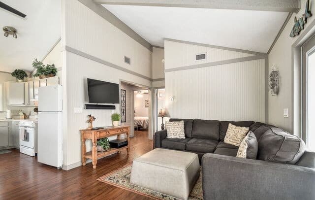 2591  Lakeshore Drive, Canyon Lake, TX 78133 — photo 4