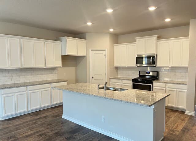 445  Blue Stem Road, New Braunfels, TX 78130 — photo 13