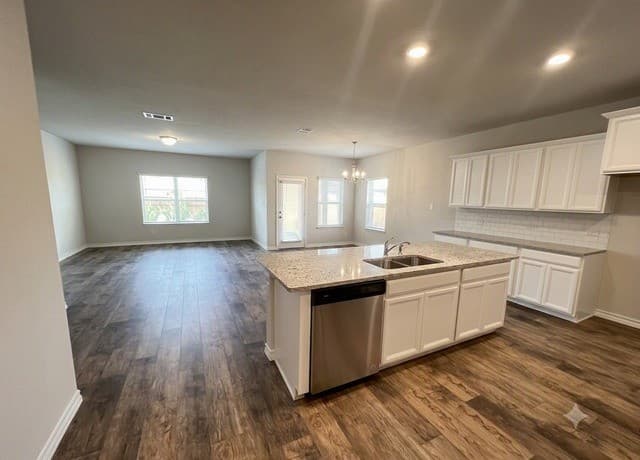 445  Blue Stem Road, New Braunfels, TX 78130 — photo 5