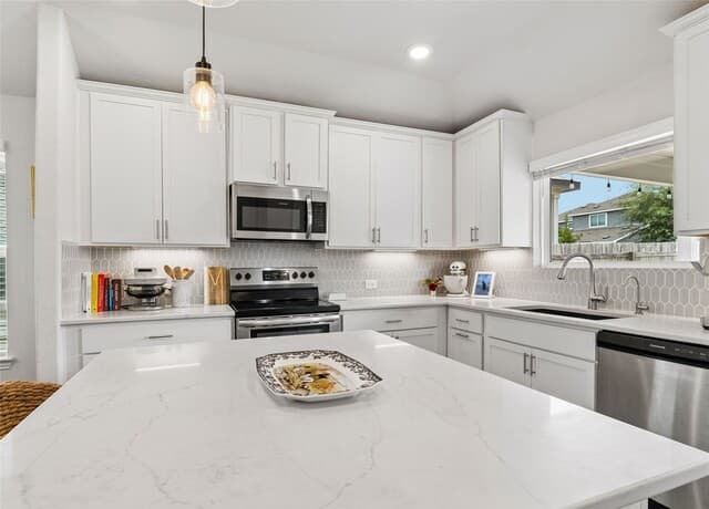 890  Casetta Trail Unit 9, New Braunfels, TX 78130 — photo 17