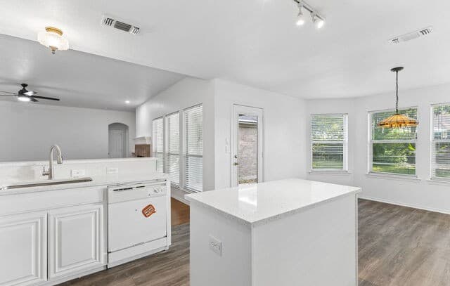 2148  Stonehaven, New Braunfels — photo 16