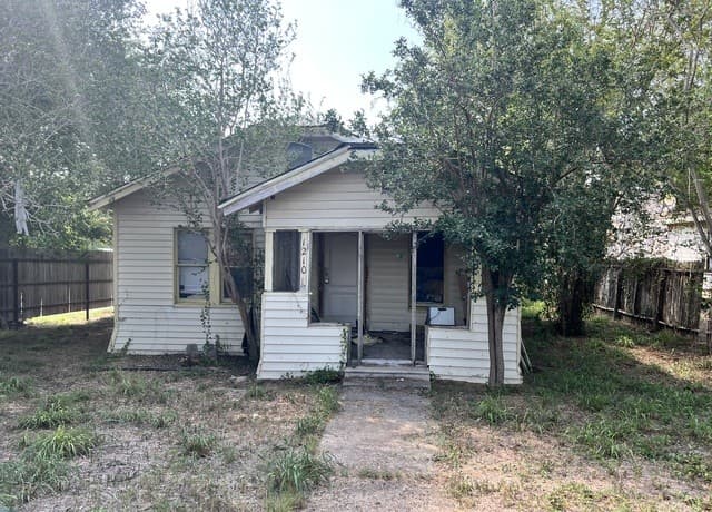 1210 King David Dr