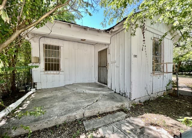 414 Moten Alley