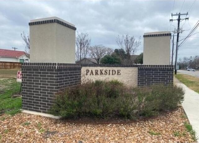 7103 Parkside Pl
