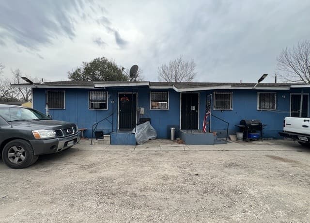 710 E Southcross Blvd