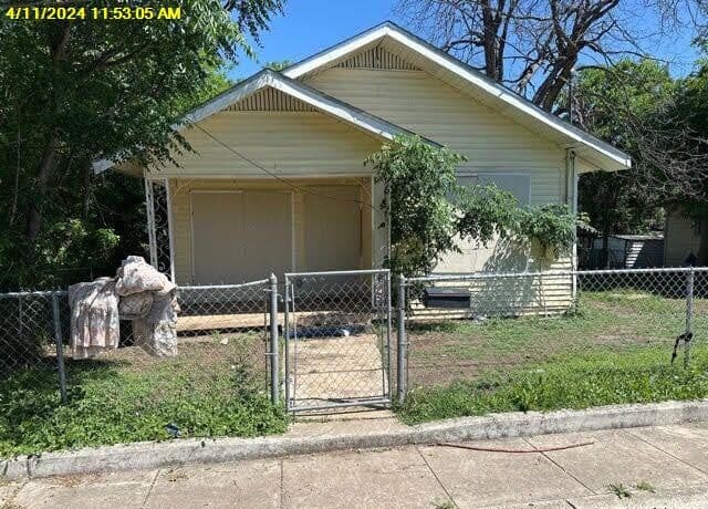 507 Blue Bonnet St