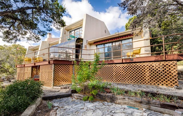 1078 Hillside View