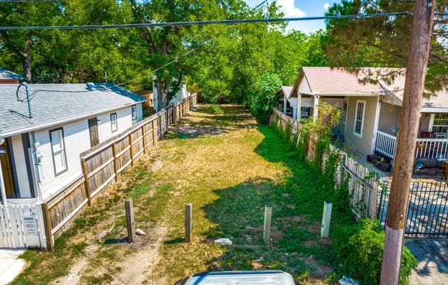 216 Sherman