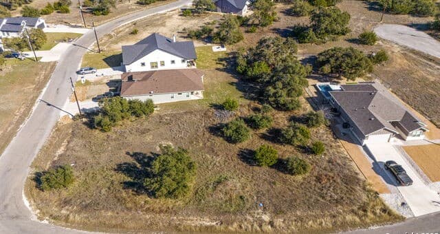 126 N Lon Price Dr
