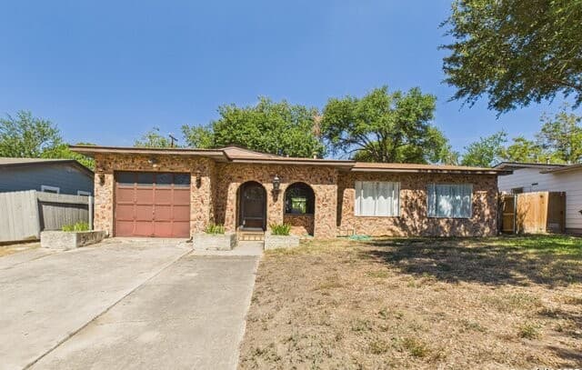 1806 Viewridge Dr