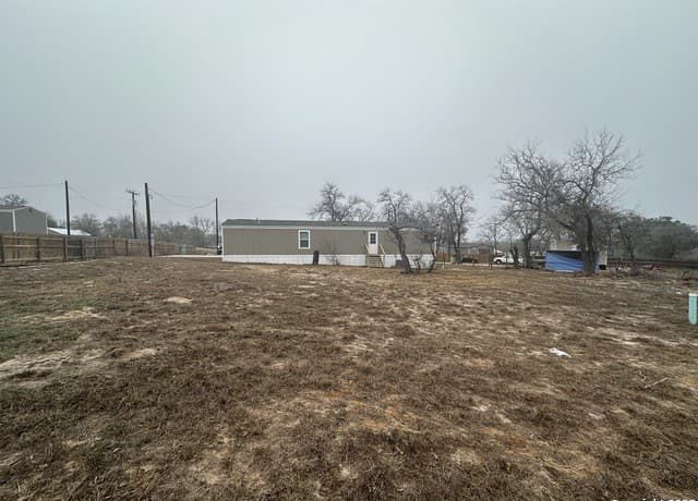 101 Villa Ridge #6, Poteet, TX 78065