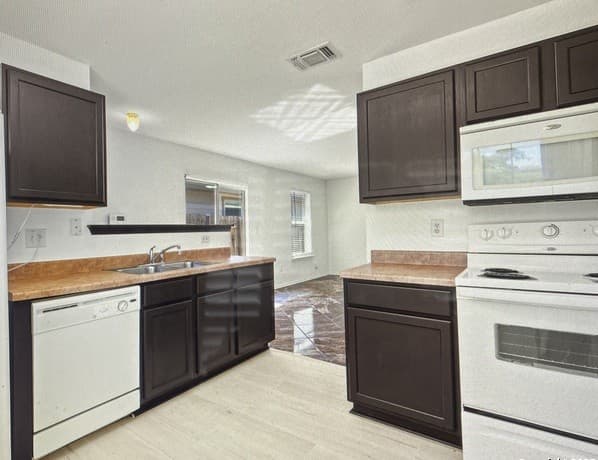 2414 Mission Ct