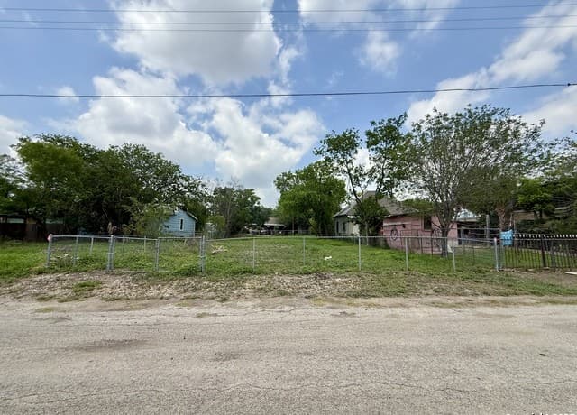 622 Martin Luther King Dr