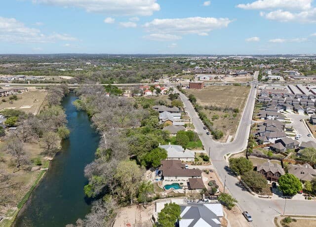 1049 River Terrace