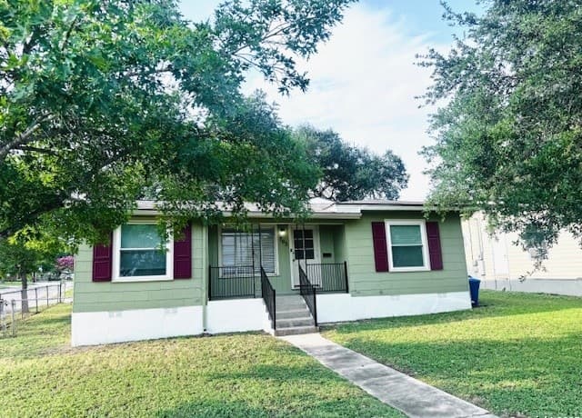 703 Mcdougal