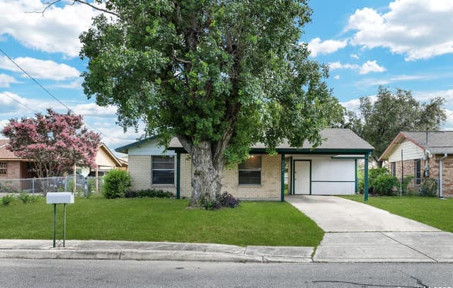 4806 Luz Ave, San Antonio, TX 78237
