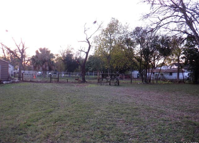 TBD Val Verde Ave