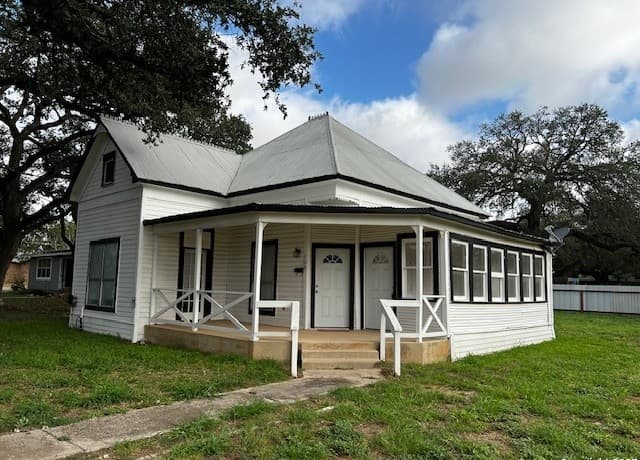 308 W Coker