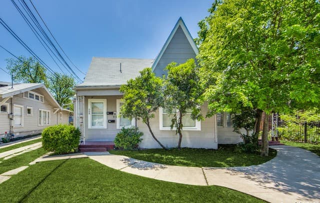 508 E Dewey Pl