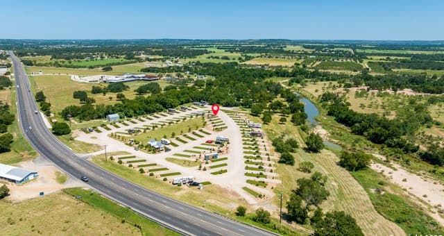 4584 E US Hwy 290