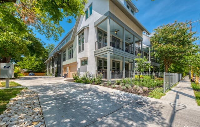 139 Cedar Unit 103