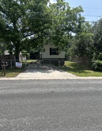 25226 Pat Pkwy, San Antonio, TX 78257