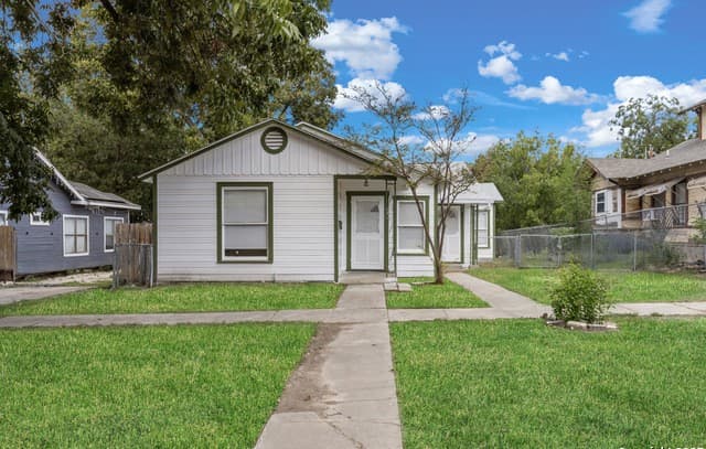 812 W Olmos Dr