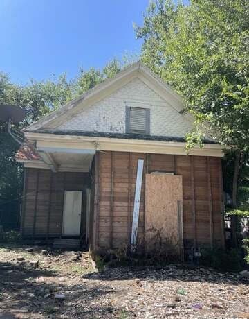 1130 Delaware