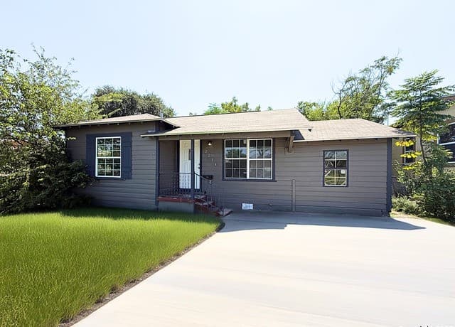 2234 Hays