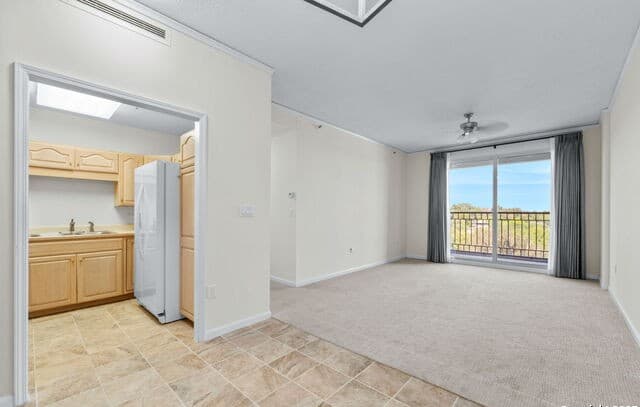 1 Towers Park Ln Unit 402
