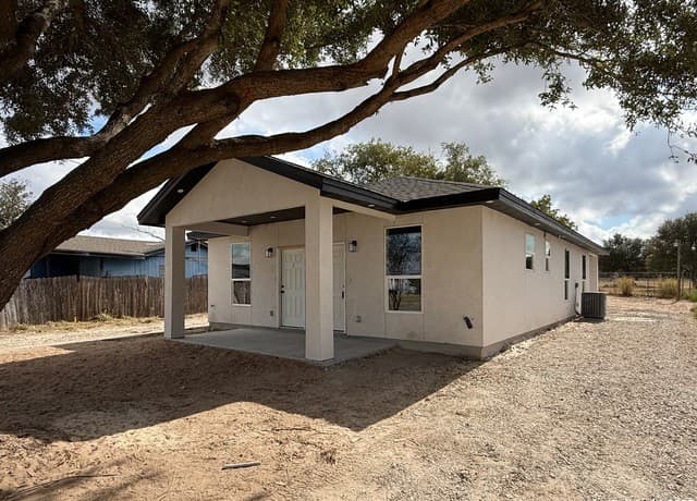 3274 N Ih 35